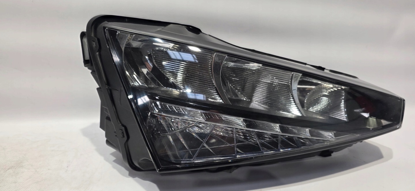 light right front FULL LED SKODA SCALA 19- original EUROPA 657941016