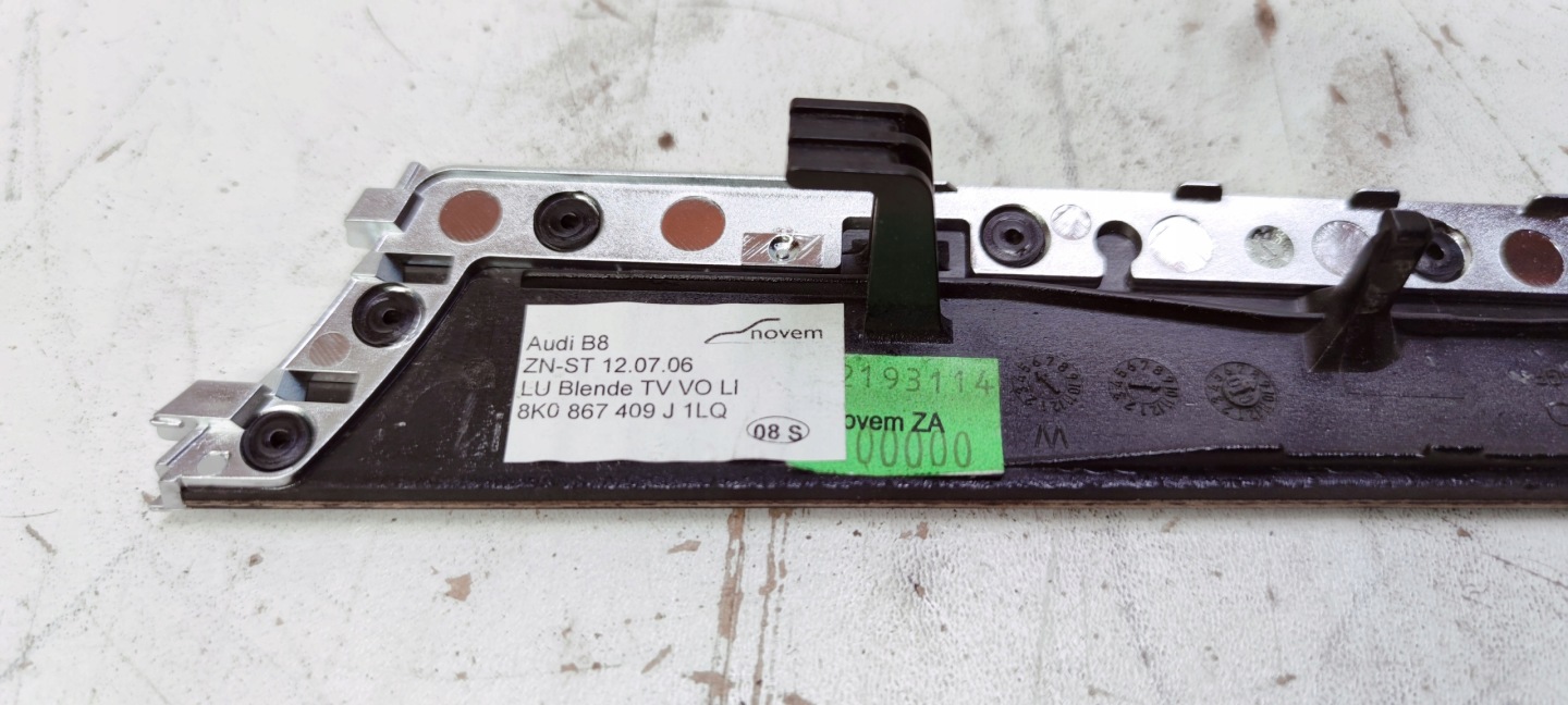 DEKOR door left front AUDI A4 B8 8K0867409J 1LQ