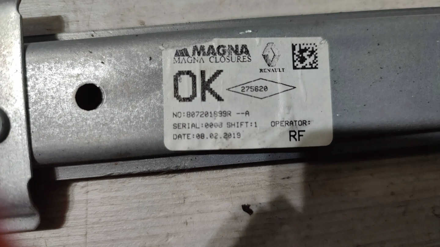 Dacia Logan II 2019r rear part side left window regulator door