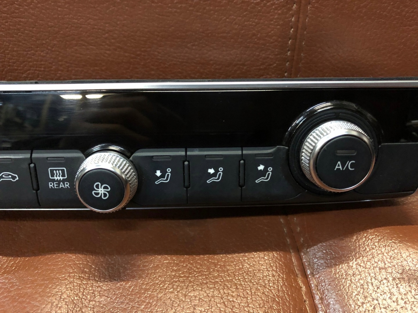 AUDI A3 8V PANEL klimatizaci klími 8V0820043