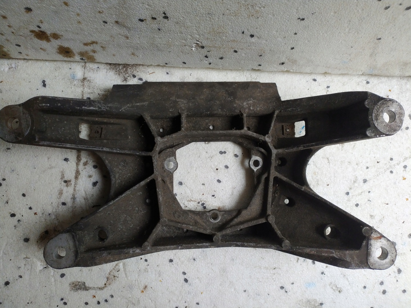 AUDI A4 A5 SUPPORTO SUPPORTO CAMBIO INGRANAGGI 8K0399263K