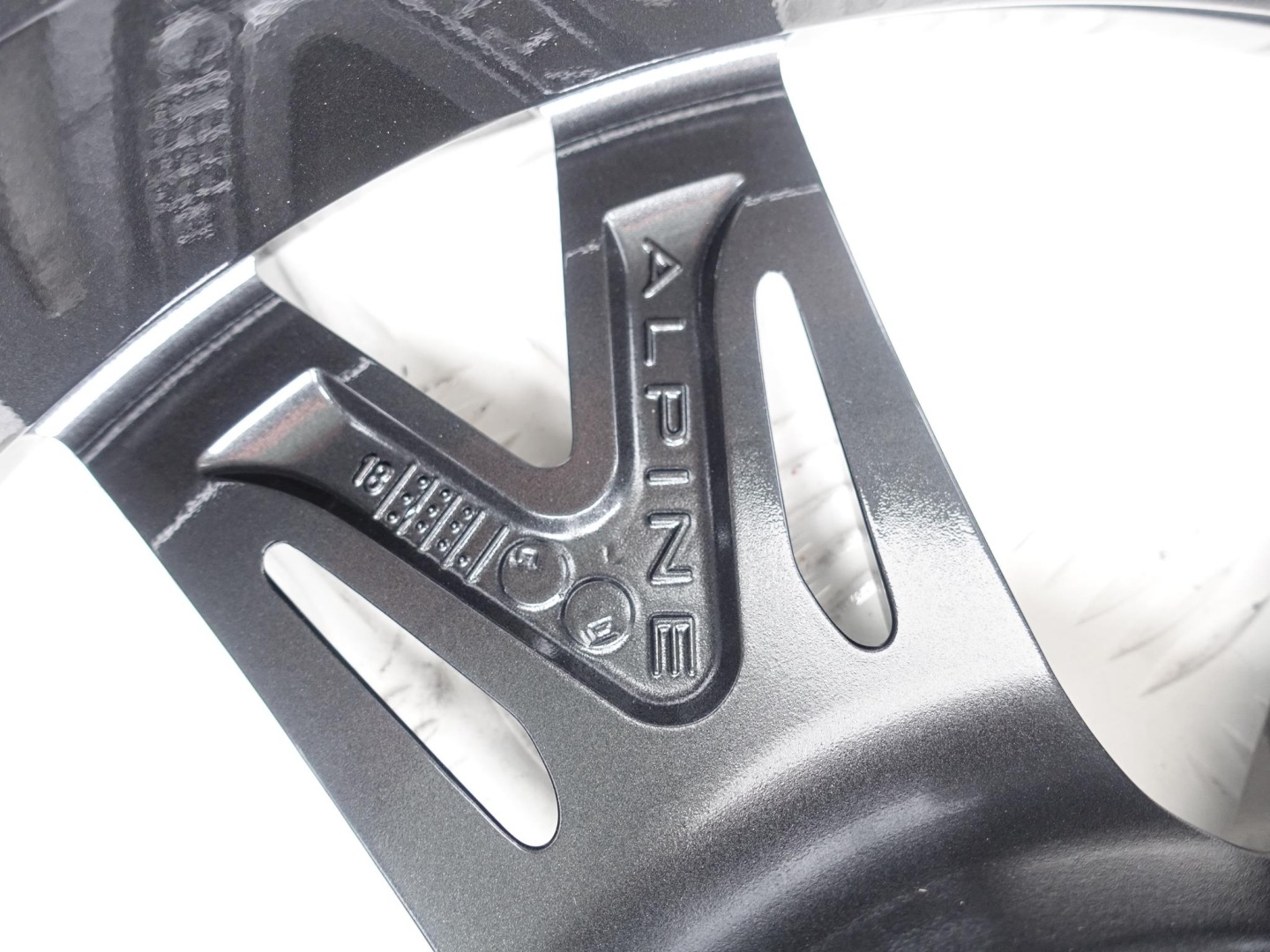 ALPINE disk 8x18 ET40 5x114,3 6020016328