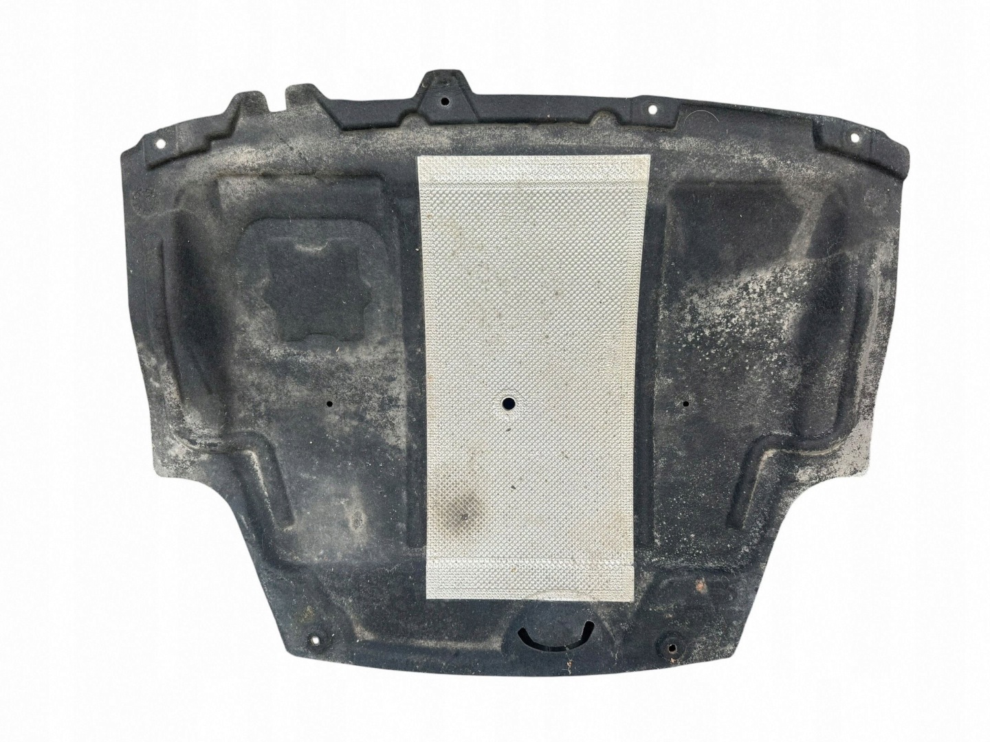 cover lower below engine of the engine Ford Fiesta MK8