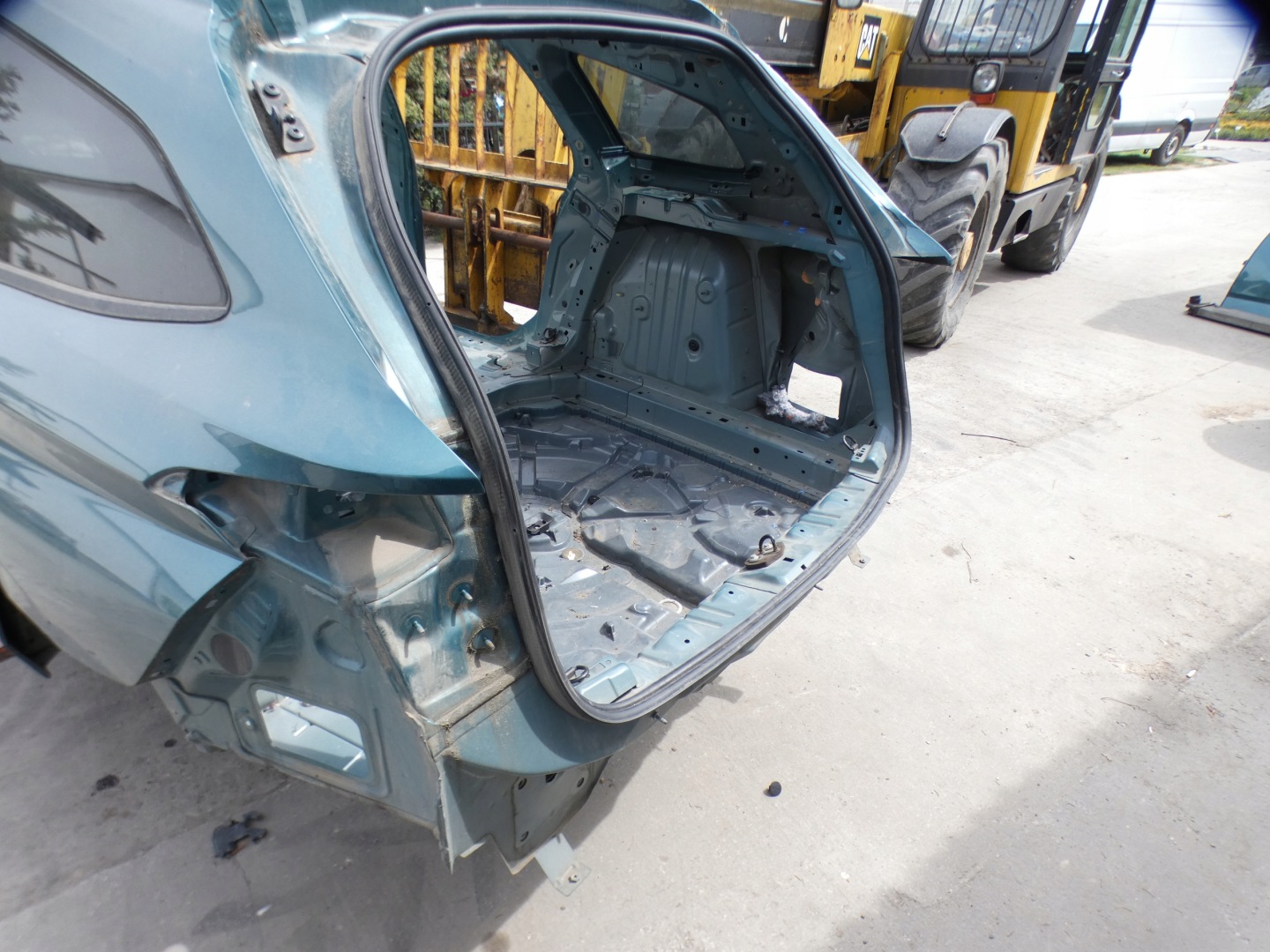 rear panel sump PEUGEOT 308 III T10 KOMBI EBK