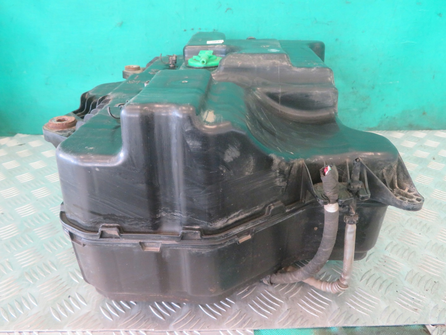 serbatoio LIQUIDO ADBLUE RENAULT TRAFIC 20R 172A25438R