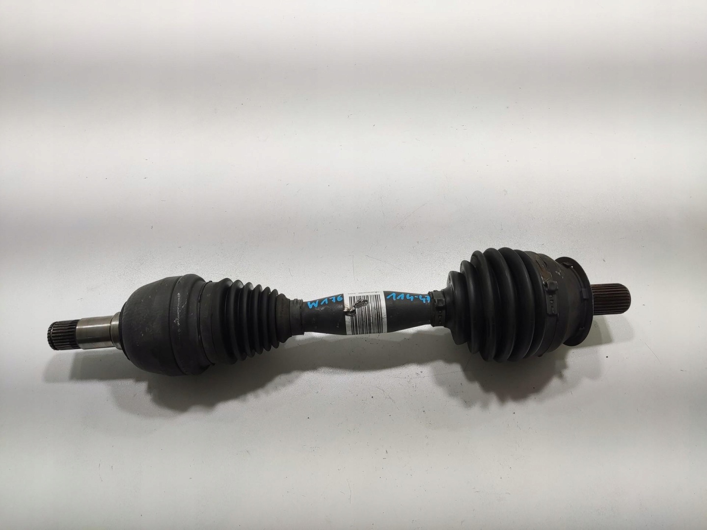semi-axis left front MERCEDES A-KLASA W176 1.5 CDI 2012-2015 A2463302900