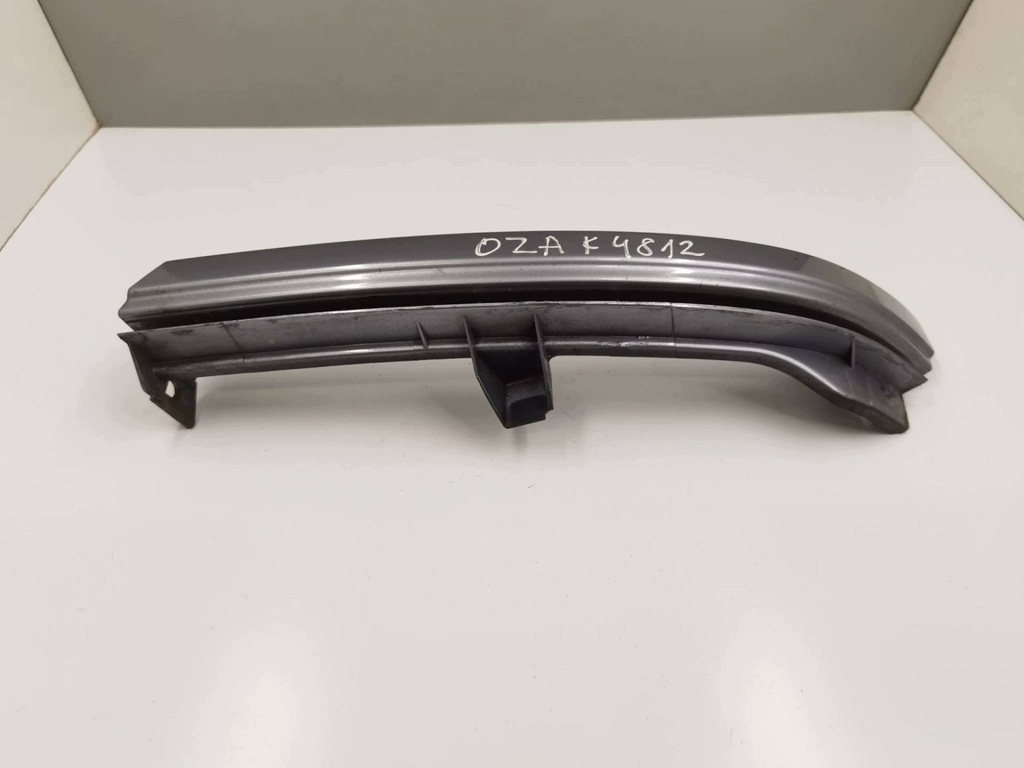 moulding below lampe left side Opel Zafira A facelift 2004 90580651