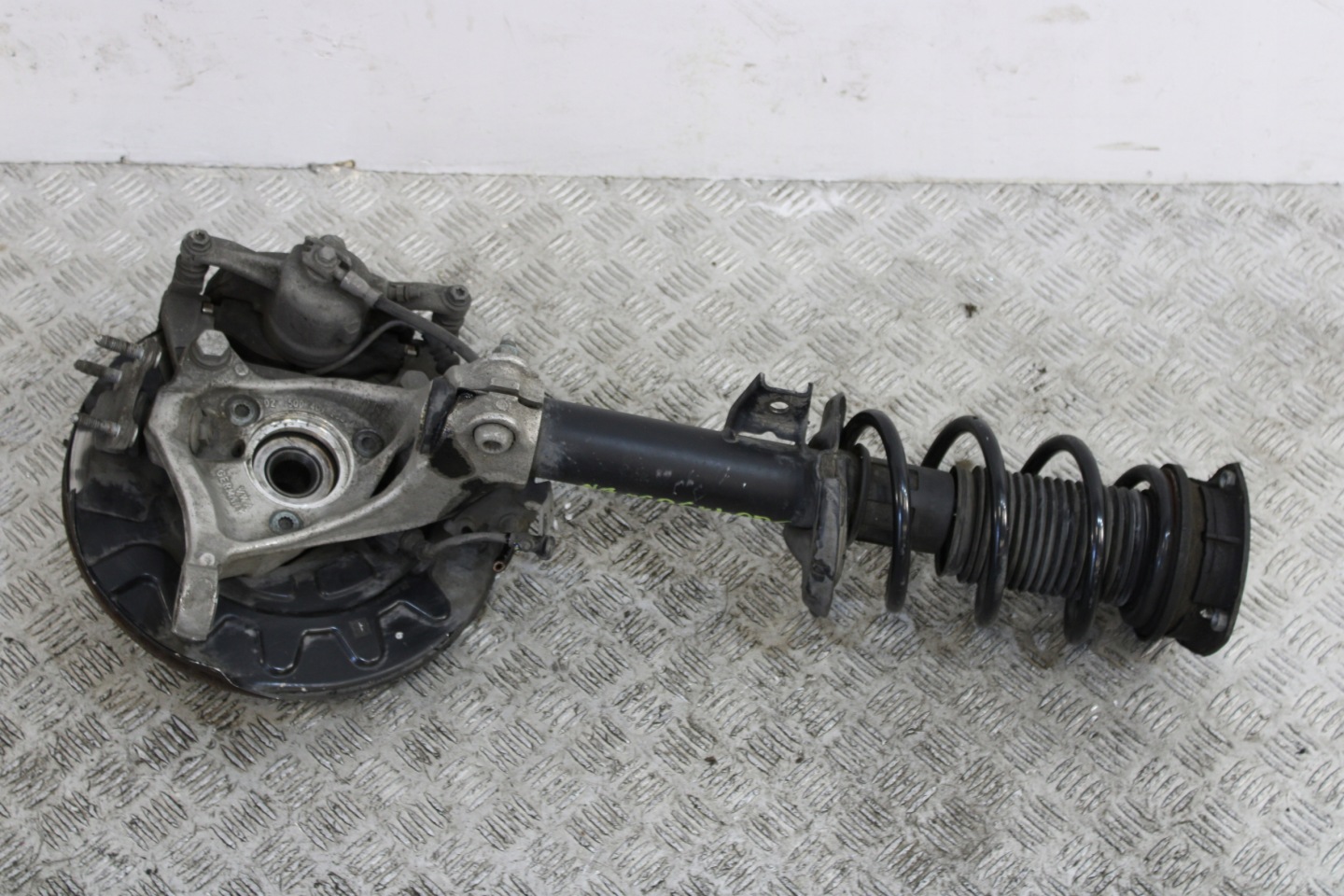 swing shock absorber McPherson right front VW PASSAT B8 3G0 3G9 KOMBI