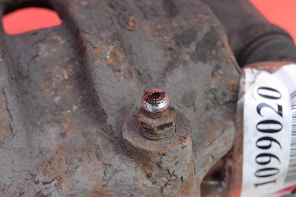 caliper brake right front HYUNDAI IX20 1 and 1.4 CRDI 90 KM 10-15