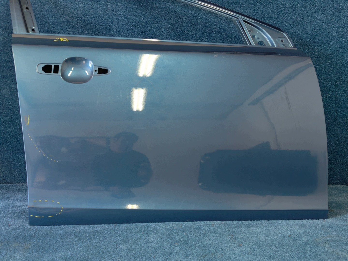 VOLVO V40 2012-2019 door right front right front DO LAKIEROWANIA OPIS!