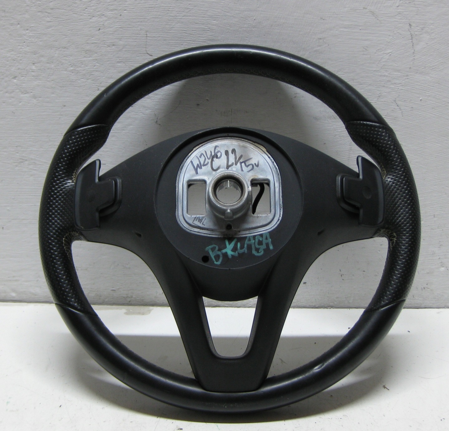 MERCEDES W246 2.2 CDI 14R volant cuir MULTI avec la direction