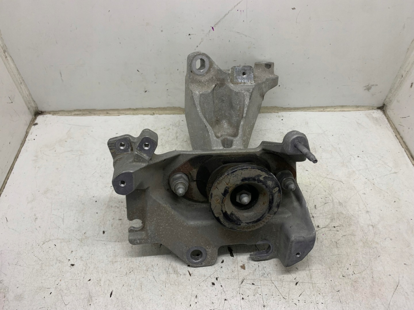 holder engine mount 112223722R RENAULT ZOE 12-24