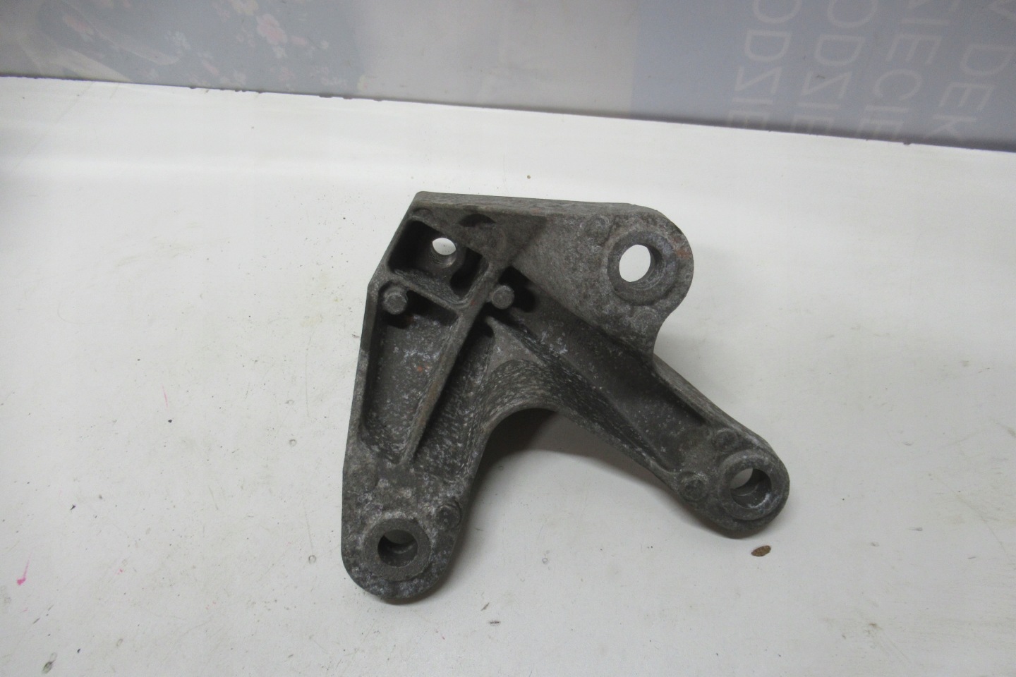 FORD FOCUS MK3 engine mount CV61-7M125-VA