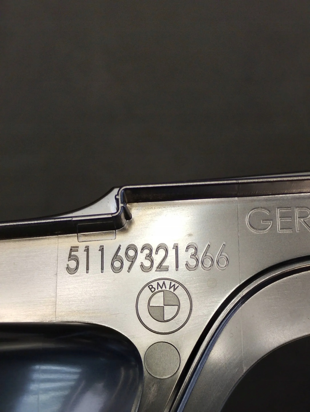 BMW 7 G11 kryt TUNELU 51169321366