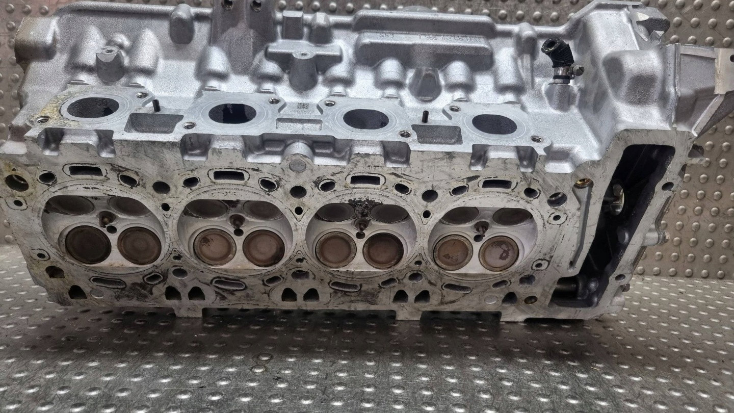 head. of the engine left 5-8 7586182 BMW X5M E70 X6M E71 4.4 5.0i S63B44A