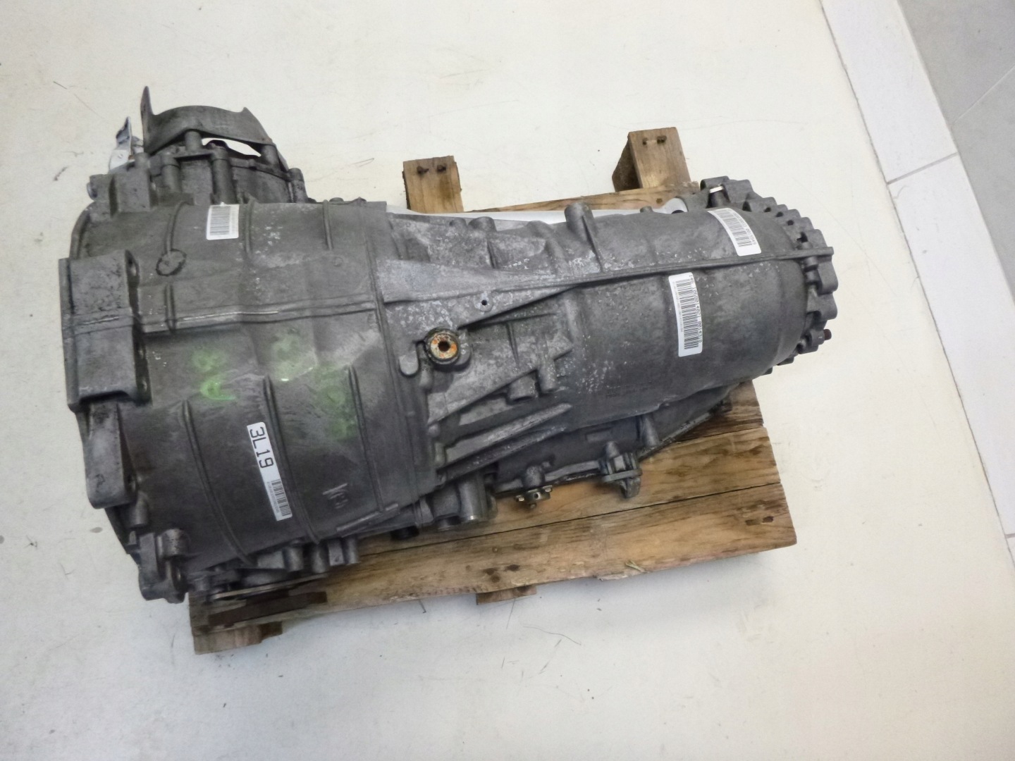AUDI A8 D3 4.0D GETRIEBE SPRZEGL 6HP-26A-61