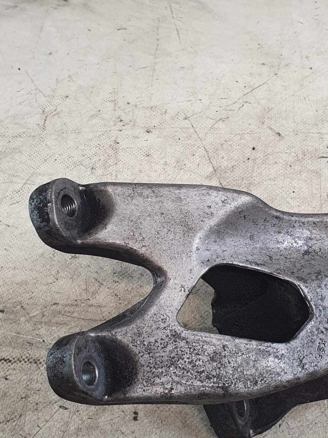 engine supporting mount OE 8K0199307BE AUDI A4 B8 2.0TDI