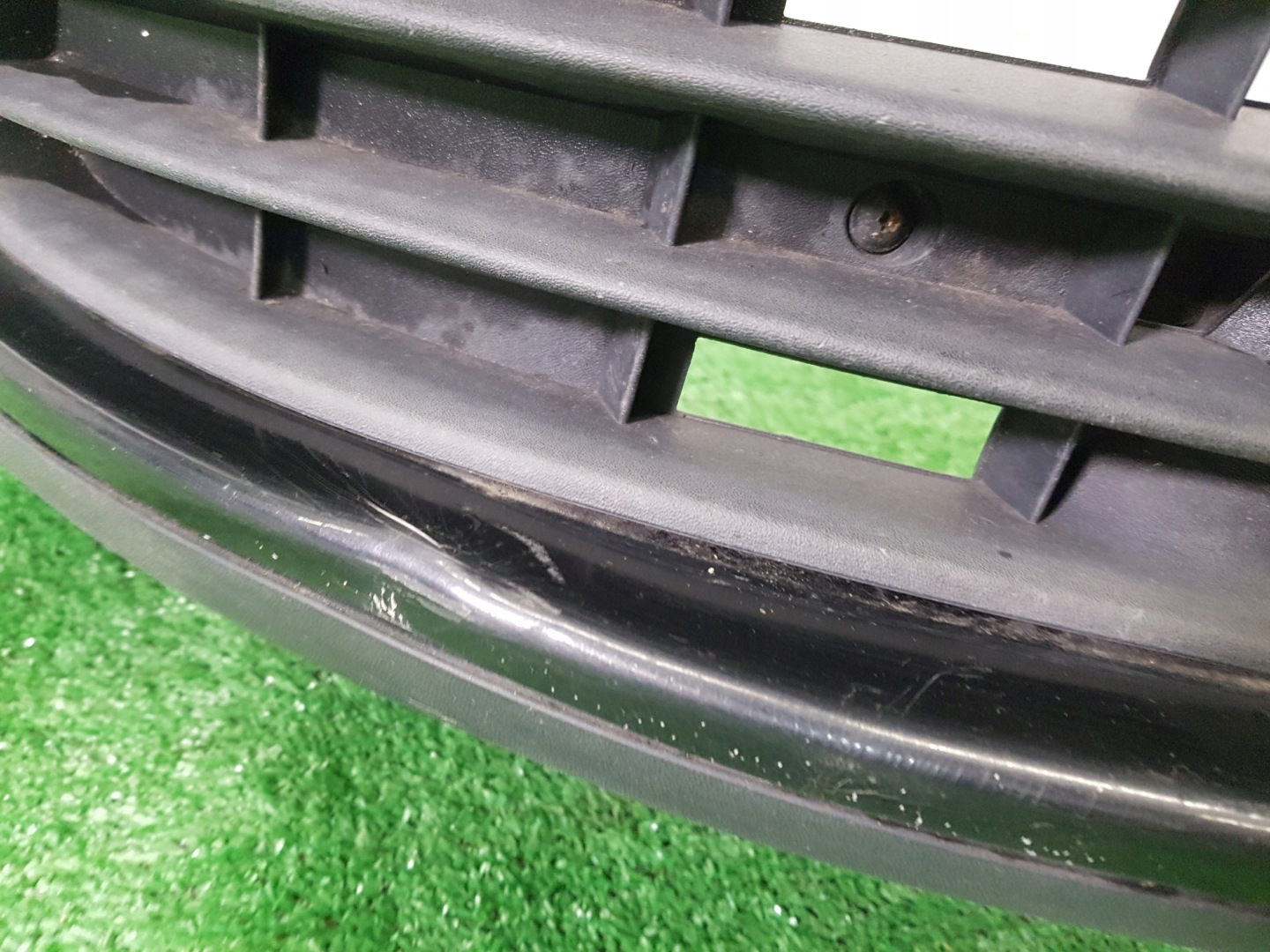 bumper front front VOLKSWAGEN GOLF 5 plus 5M0807221