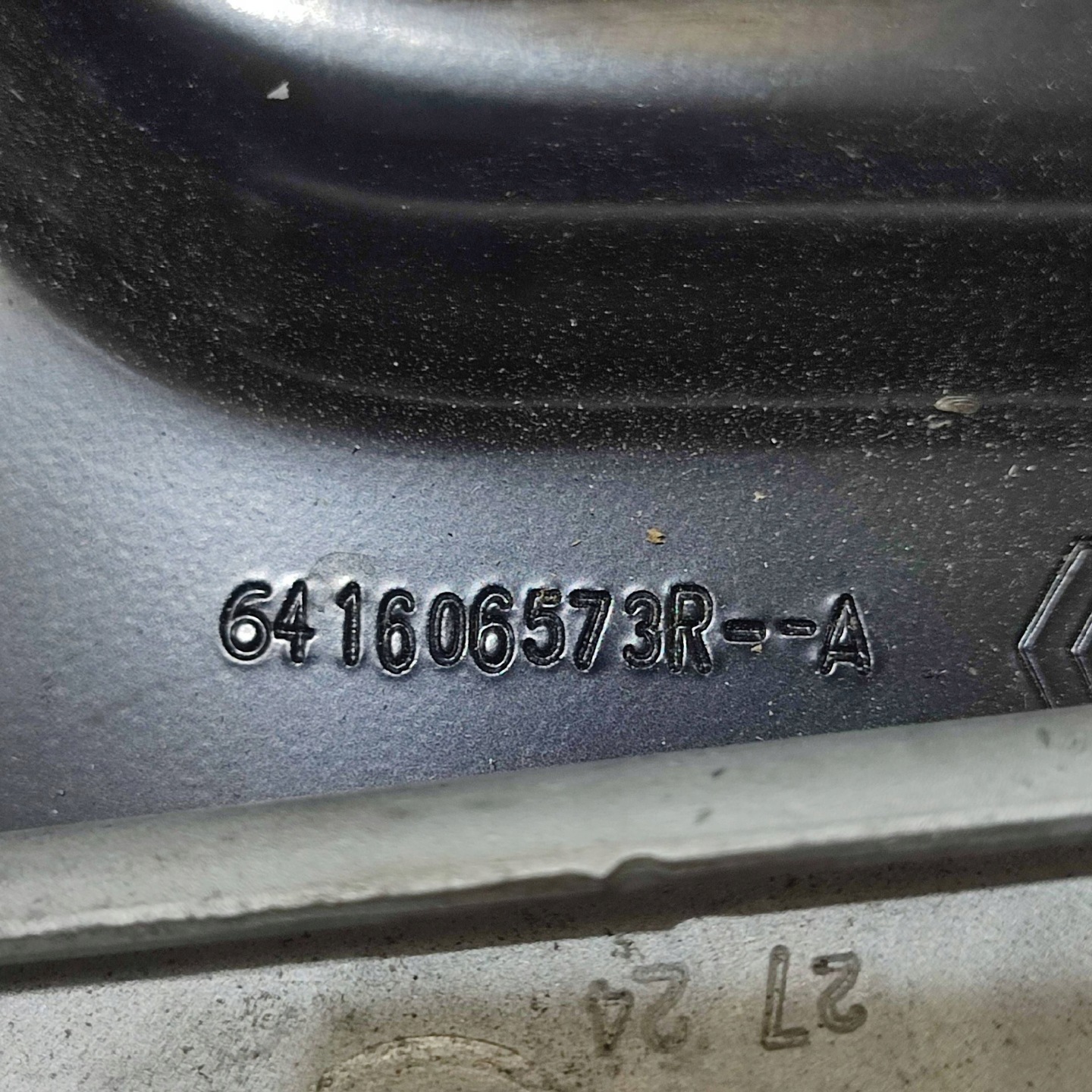 Halter akumulatora Dacia Jogger 641606573R