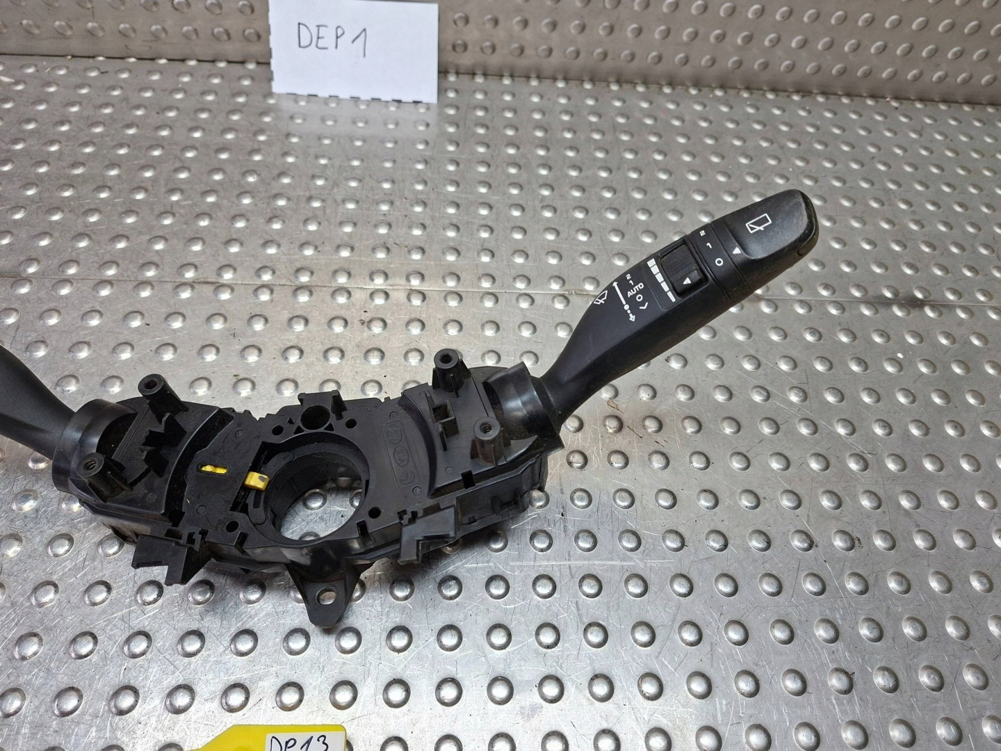 steering wheel levers and controls control HYUNDAI I20 14