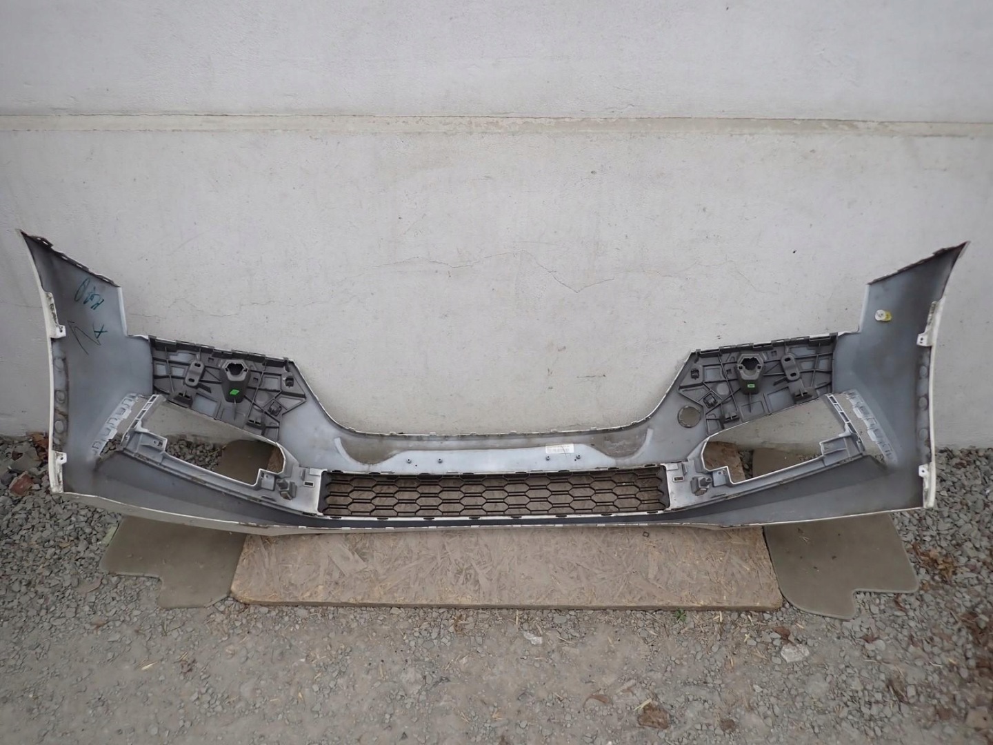 bumper front front SKODA SCALA 567 NW1 2019-2024R 657807221