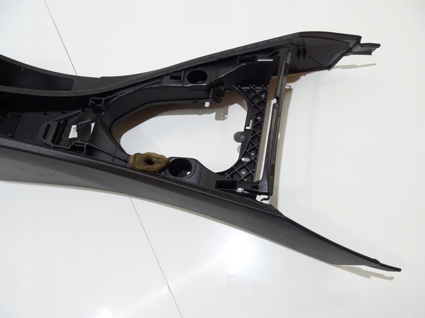 TUNEL central armrest BMW E91 OE EUROPA (20186182)
