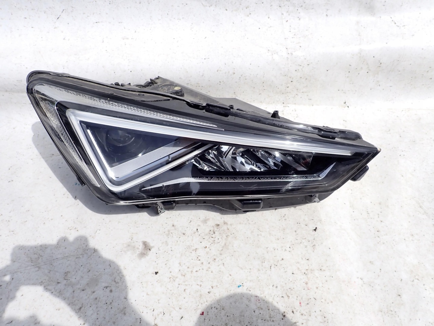 SEAT TARRACO 18- light right front FULL LED
