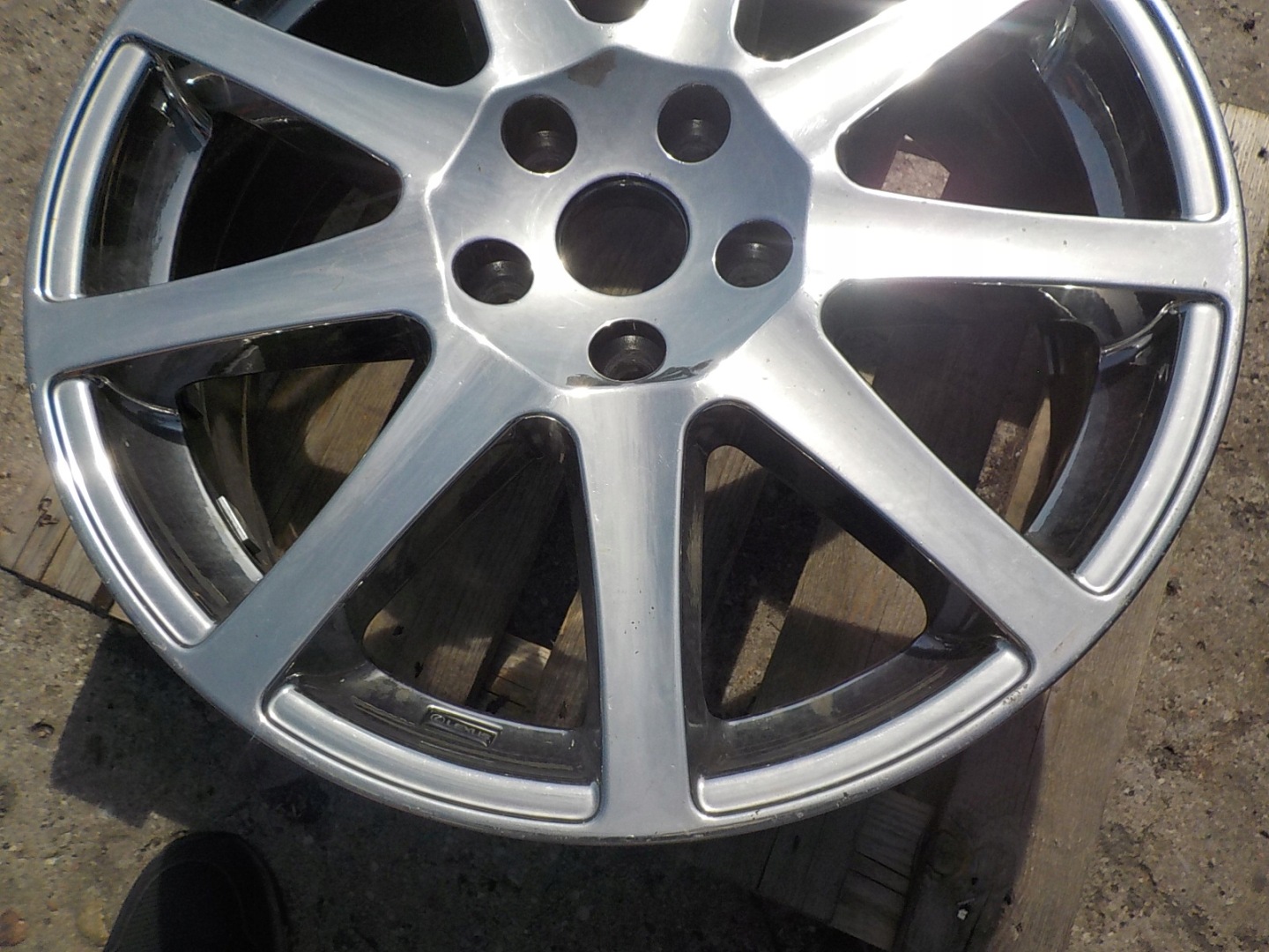 LEXUS IS 220 disk hliníkový R18 5x114.3 ET50