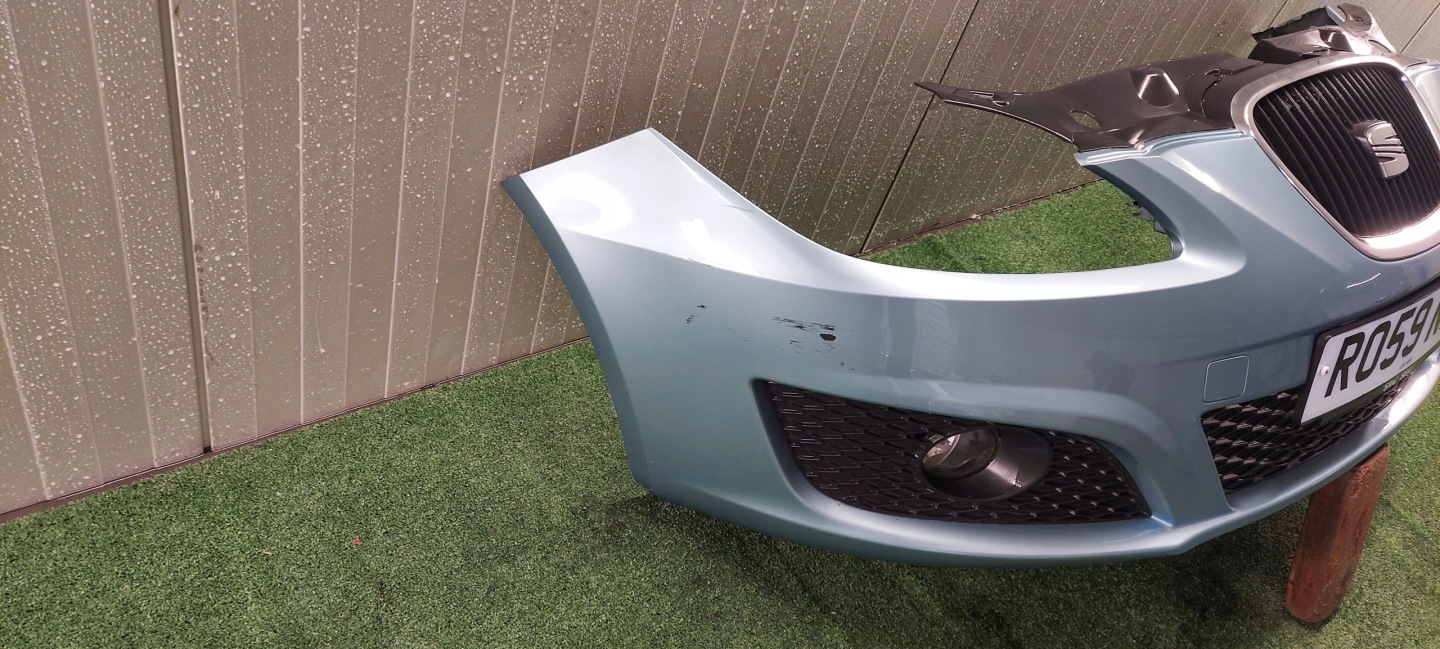bumper front SEAT LEON II LIFT 09-12 LAK: LW5T