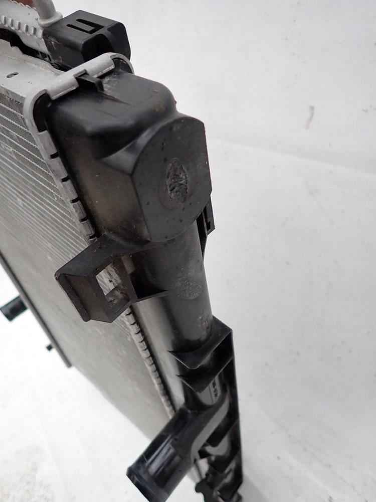 MITSUBISHI ECLIPSE CROSS 18-> KOMPLET Radiateur