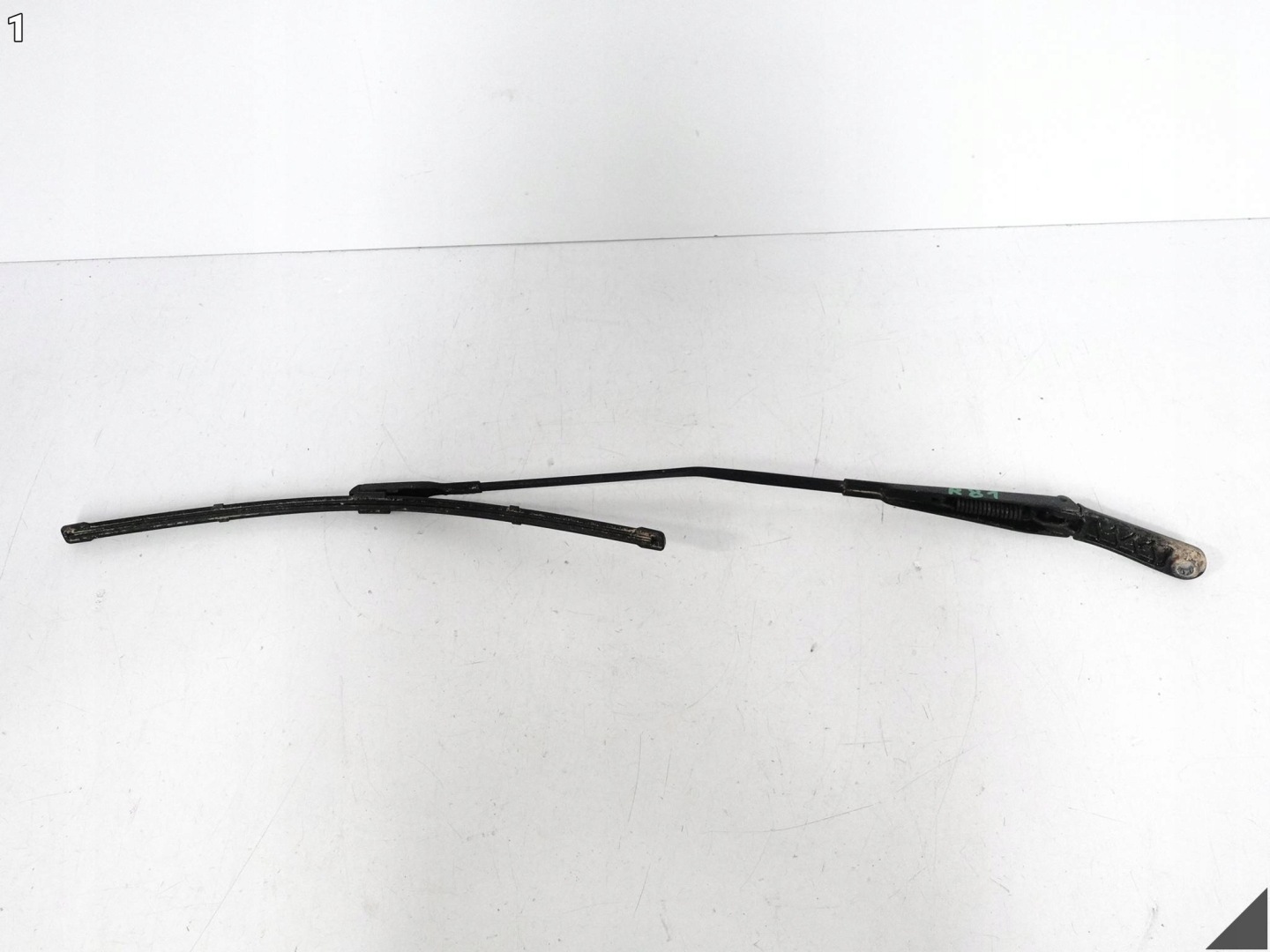 AUDI A7 S7 RS7 4G8 A6 S6 RS6 4G0 C7 10-18 wiper arm right front