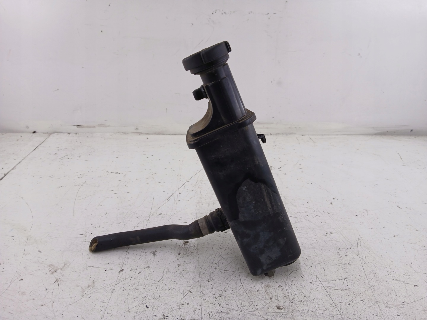 BMW E46 water tank