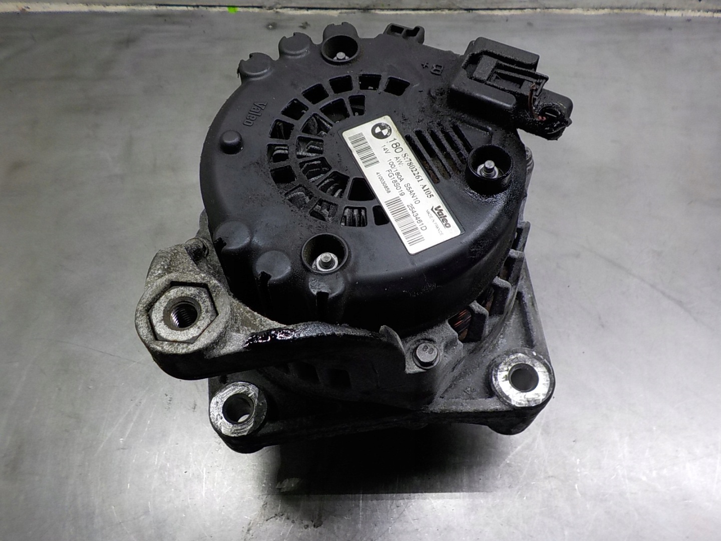 BMW X1 (E84) ALTERNATOR 7802261 2543461D