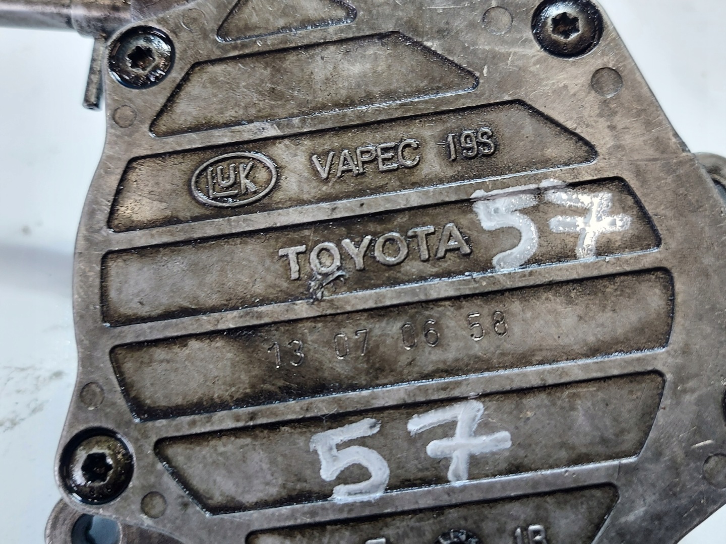 Pompa VACUM AVENSIS T27 2.2 D4D VAPEC19S
