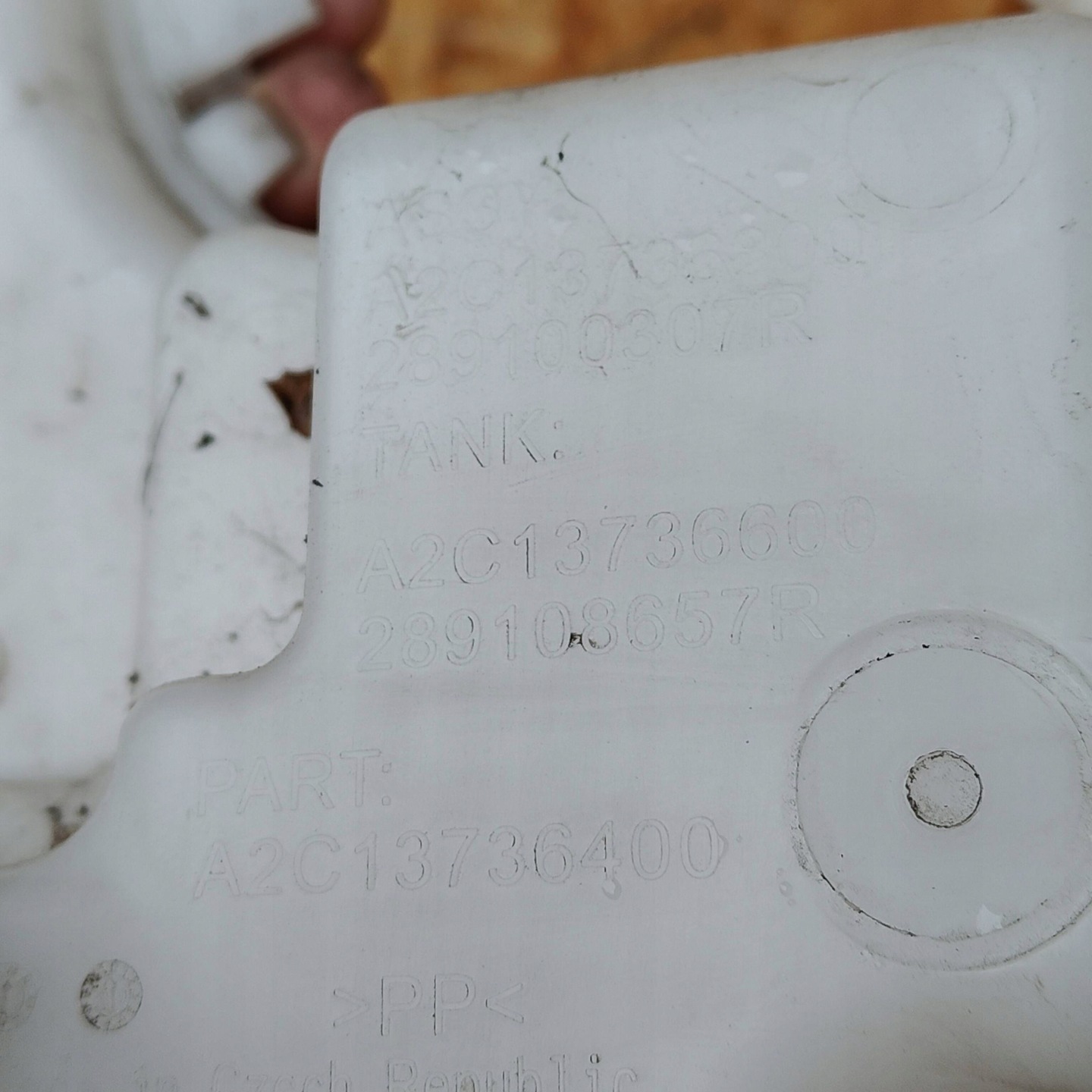 washer fluid tank Renault Clio V 289100307R