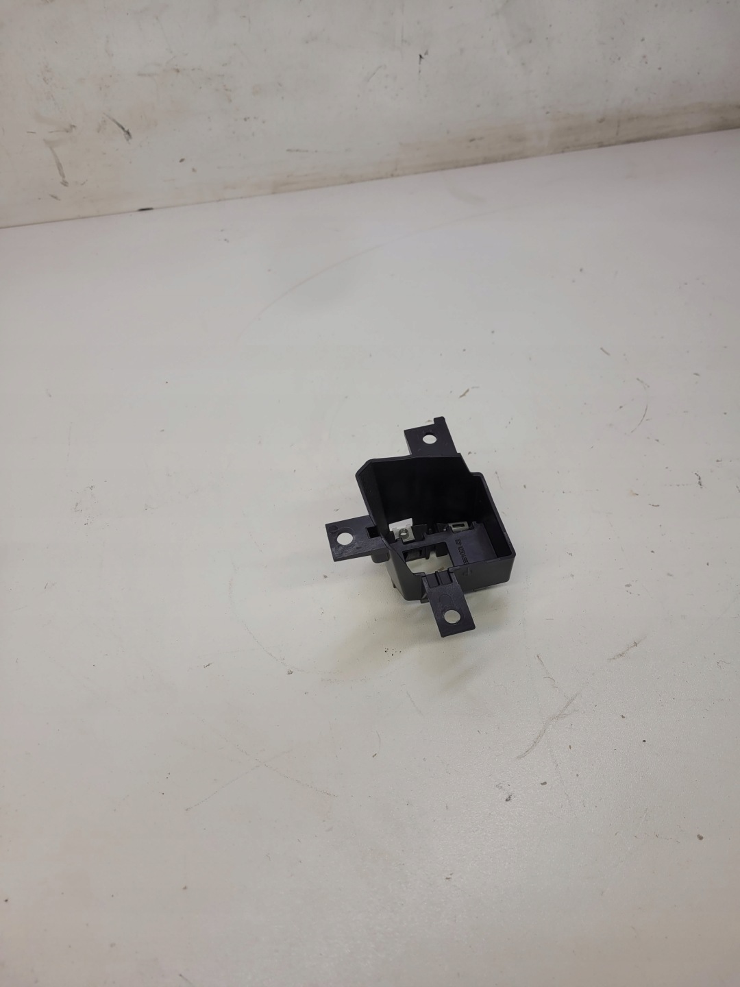 control unit retainer KESSY AUDI A8 D4 4H1858937A