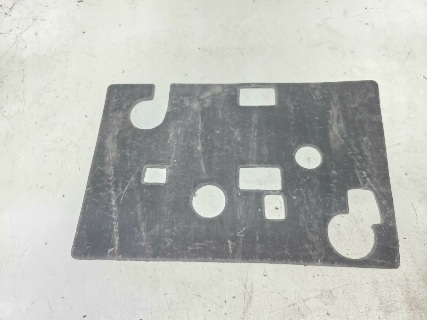 MATA Insonorisation Sol Droite Avant AUDI Q7 4M 4M0864602A