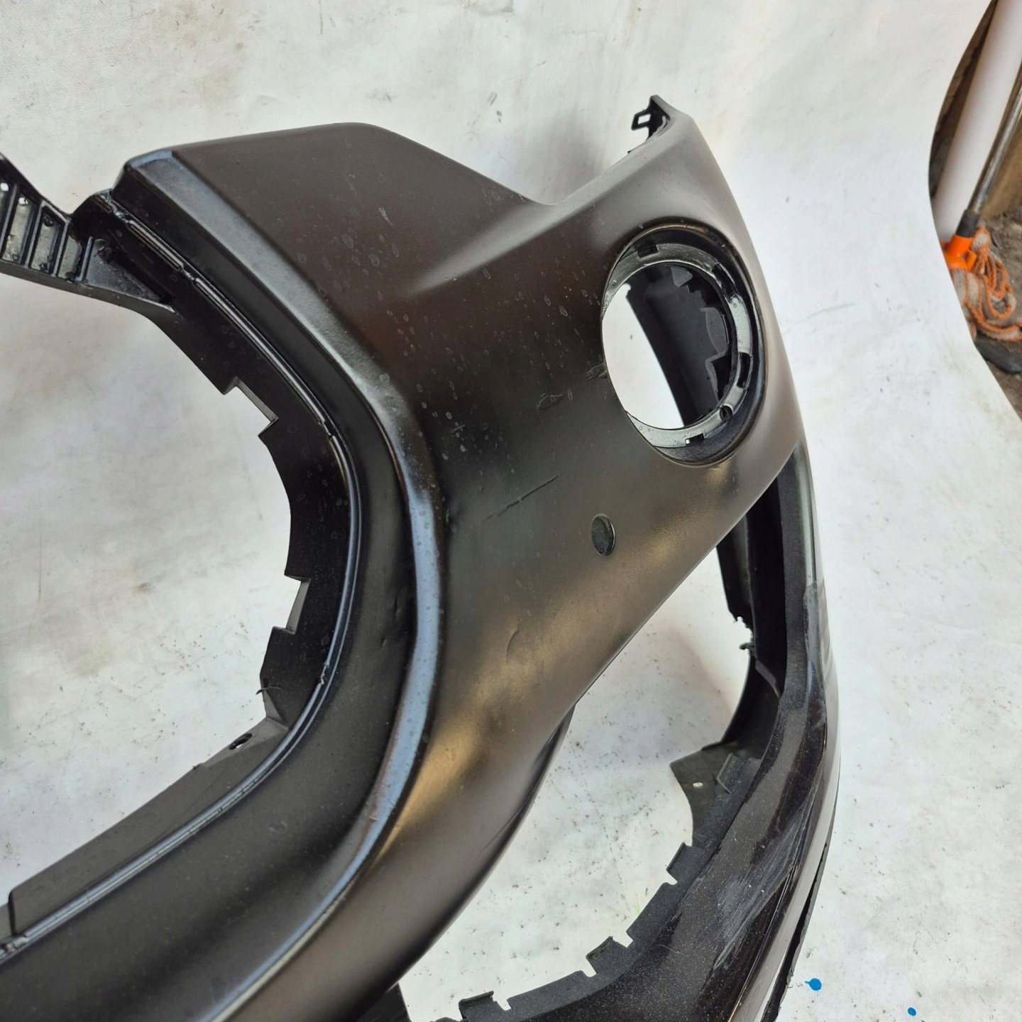 MASERATI LEVANTE 16-24 bumper front front PDC