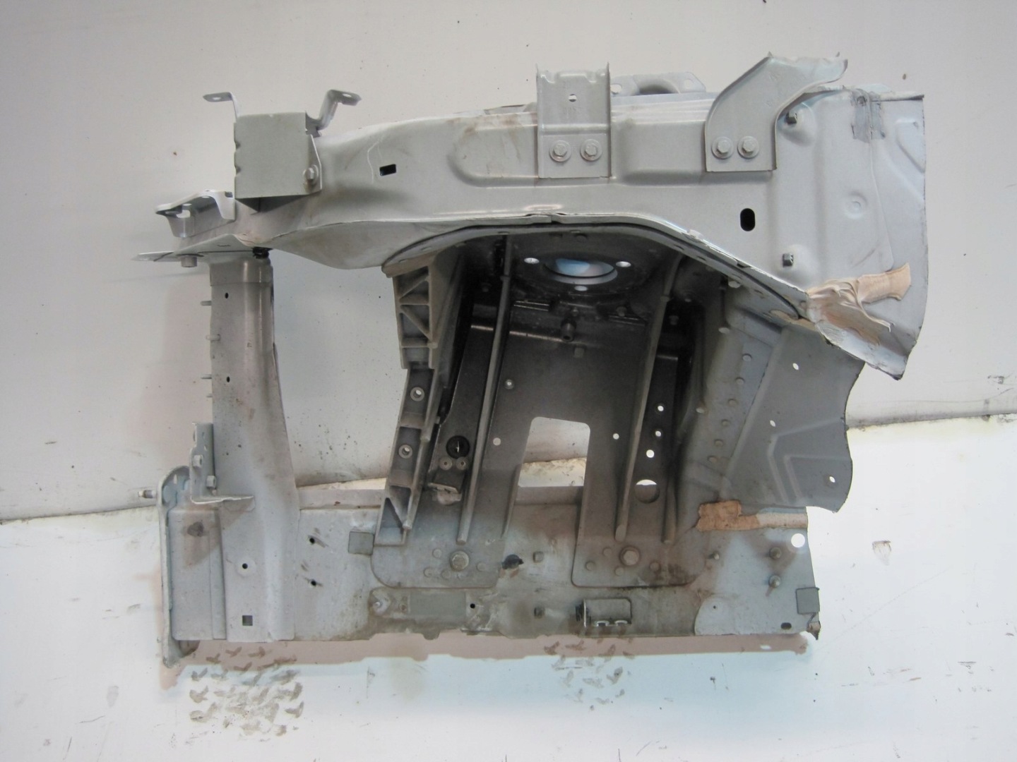 quarter left front MASERATI GRECALE