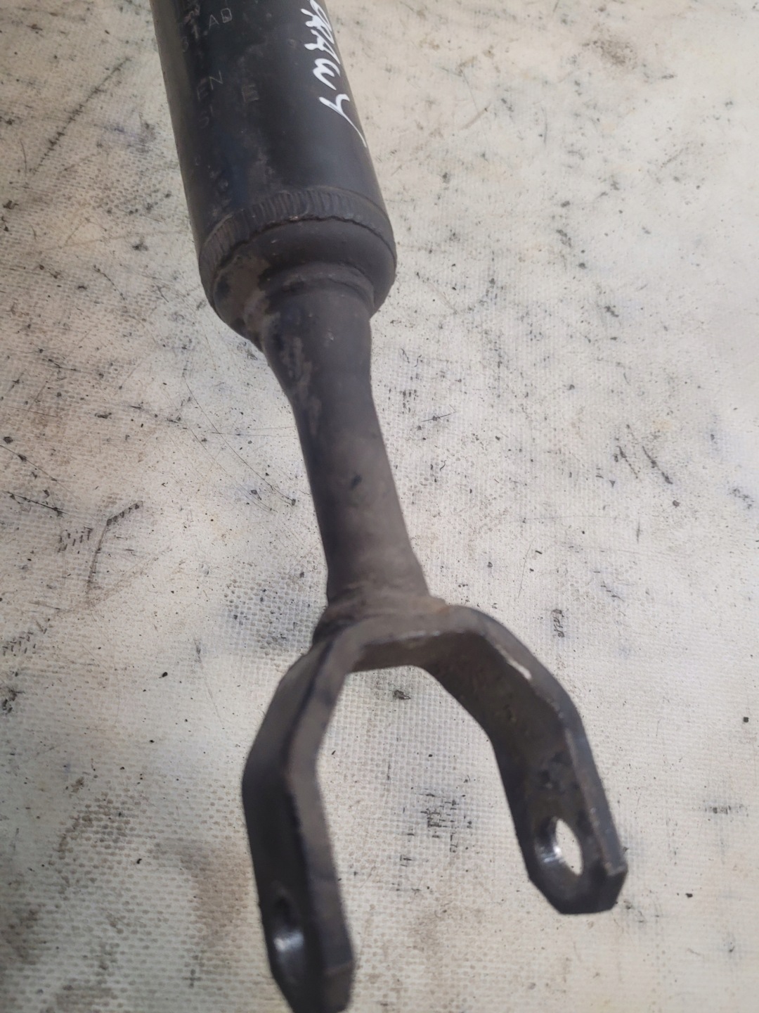 shock absorber right front OE 4B0412031AD AUDI A6 C5 sedan 2.4B
