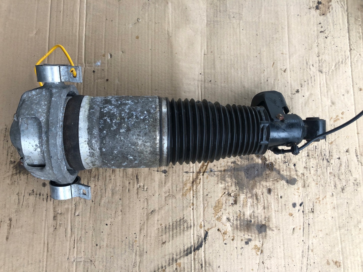 shock absorber right rear part VW TOUAREG 7L0512345