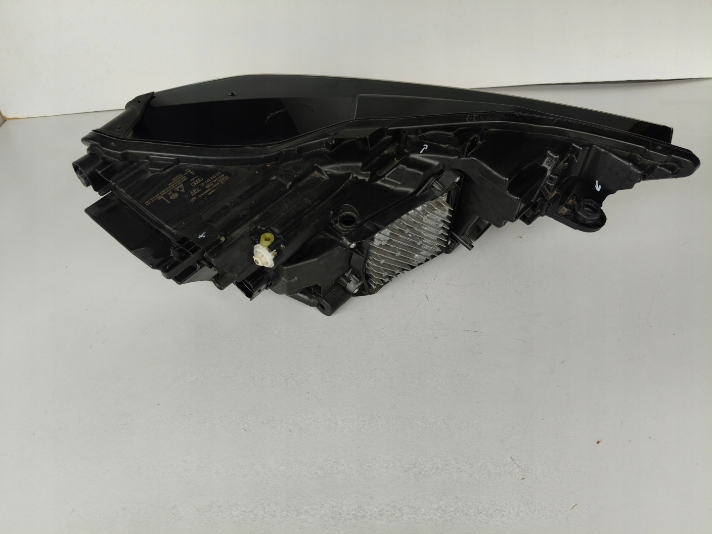 Licht links REFLEKTOR AUDI A6 C8 4K 4K0 18- FULL LED