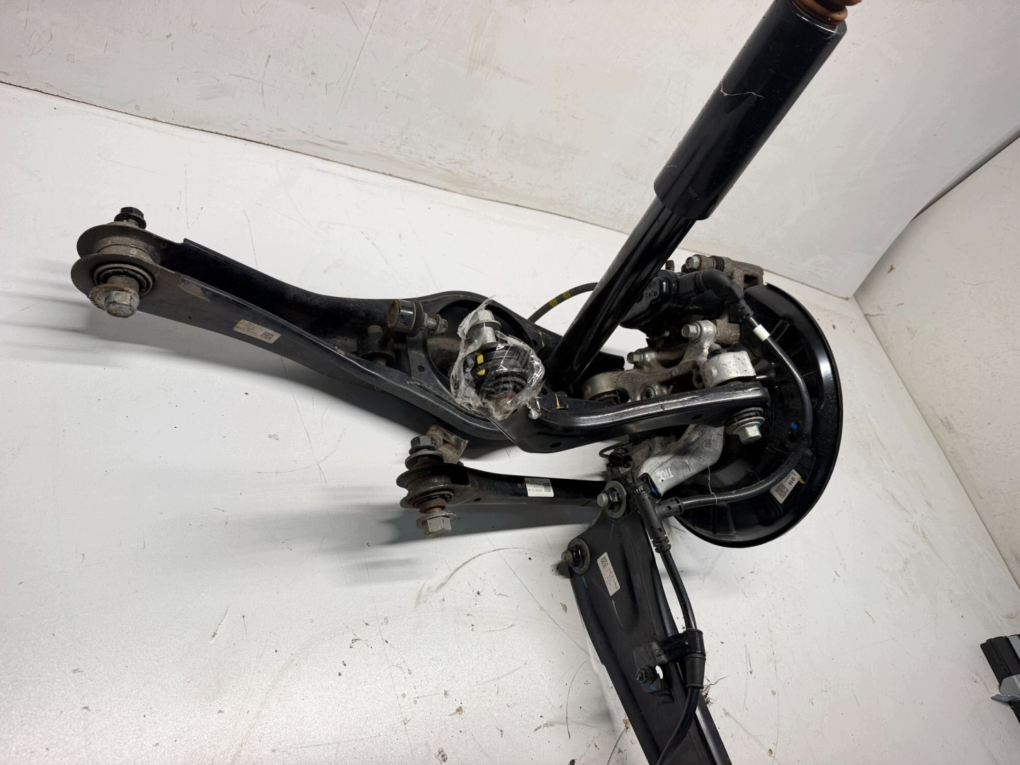 sususpension rear. left KIA NIRO EV 55210-G2500 2017-2022