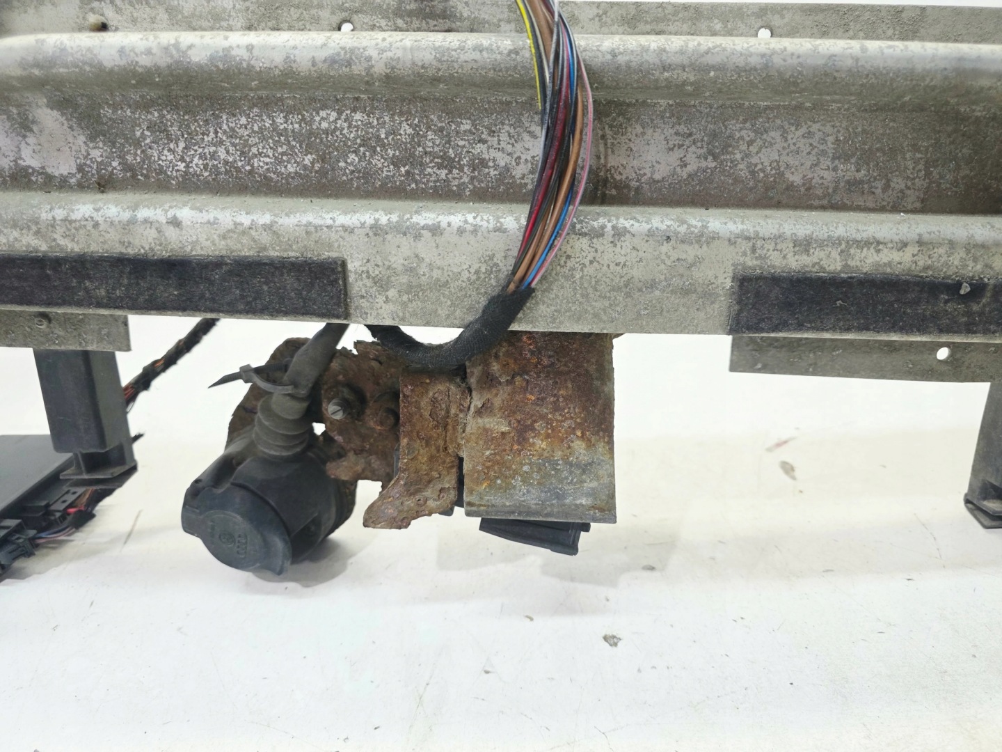 sider HAKA HOLOWNICZEGO + module AL-KO AUDI A4 B7 8E0800491B 8E0907383B
