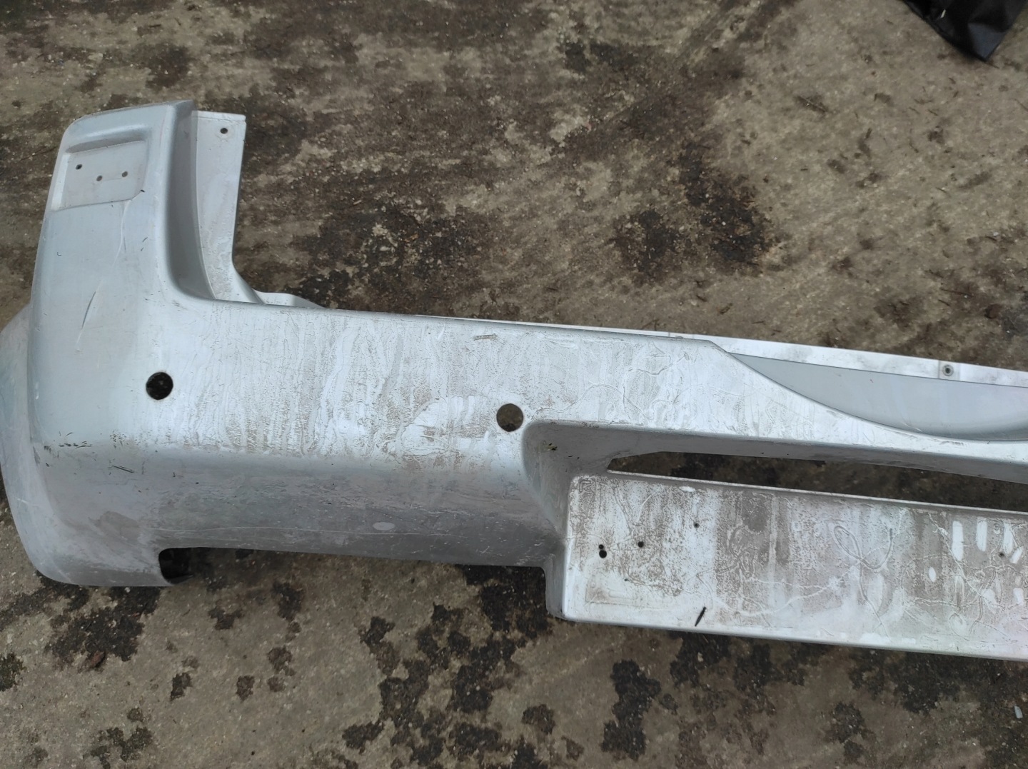 bumper rear SUZUKI VITARA II 71811-65J10 PDC damaged