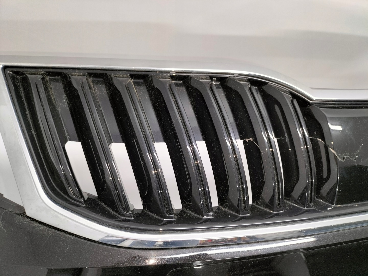 FRONTSTOSSSTANGE VORNE SKODA OCTAVIA III LIFT 17