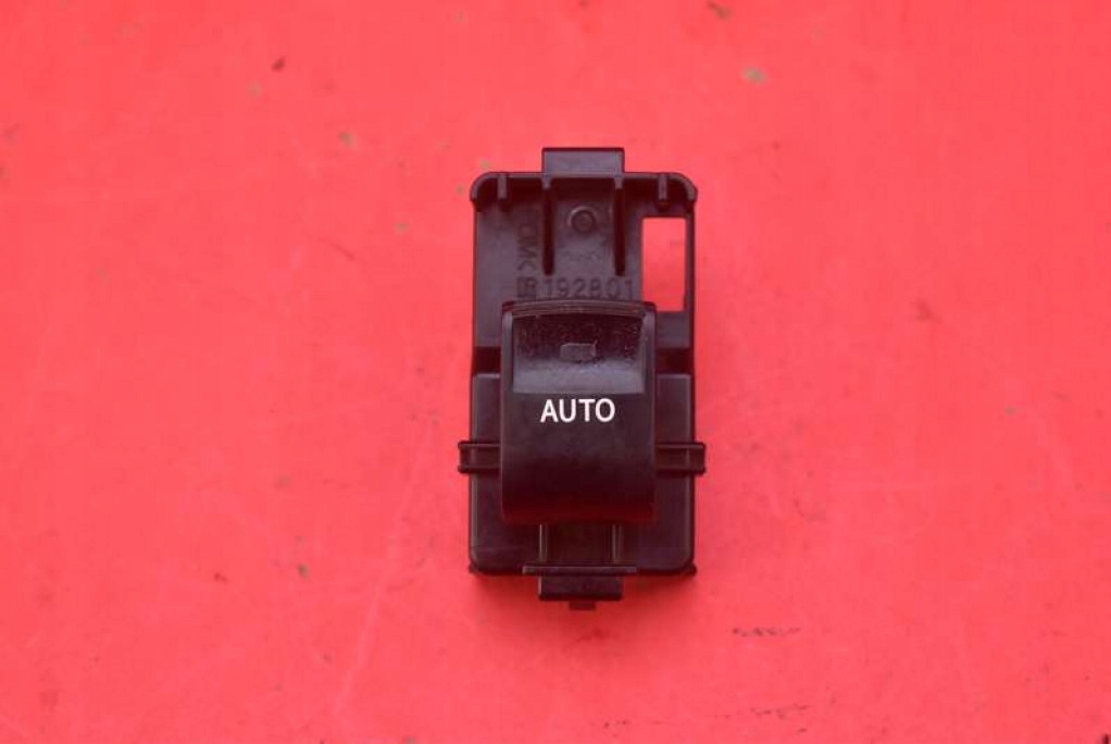 switch lifting windows right front TOYOTA PRIUS 3 III XW30 09-11