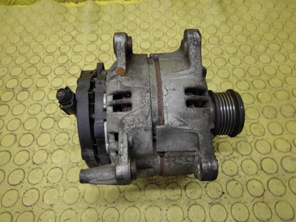 FORD GALAXY MK1 1.9 TDI ALTERNATOR 028903030A