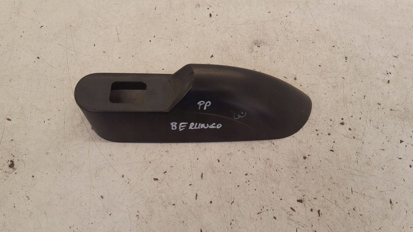 spoiler relingu right front Citroen Berlingo III 1,6 HDI