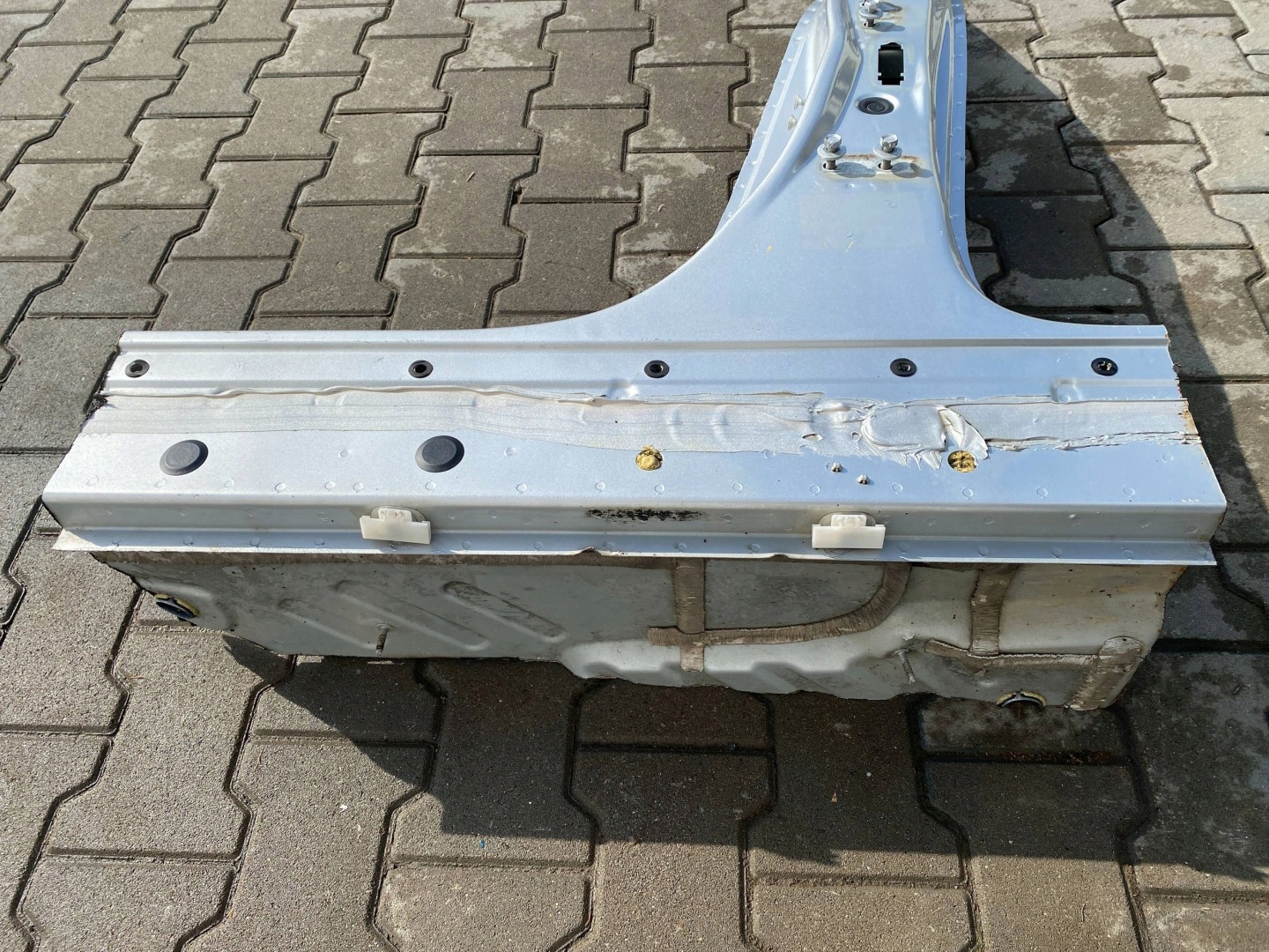 Cadillac CTS 2016 links Seite Säule mitte
